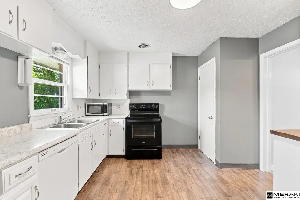 5 Bed 2 Bath Multi-Unit Residential Property in Omaha, NE - 5