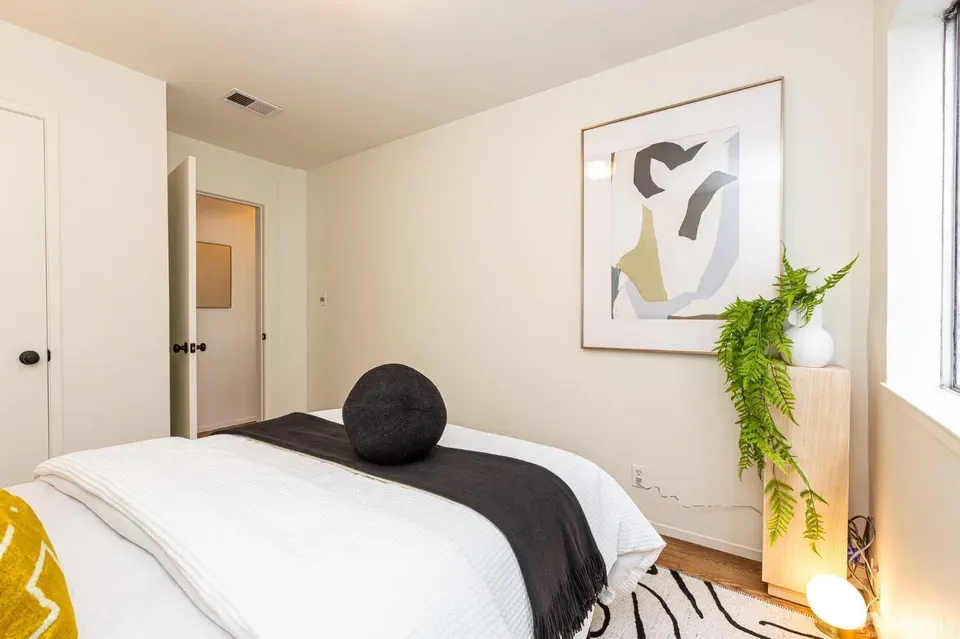5 Bed 2 Bath Multi-Unit Residential Property in San Francisco, CA - 4