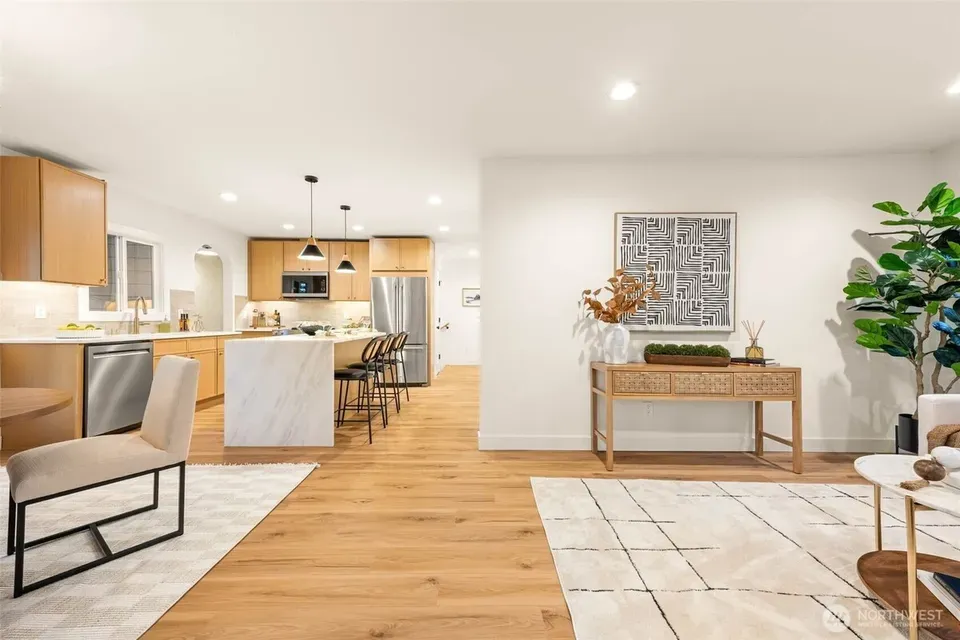 5 Bed 2 Bath Multi-Unit Residential Property in Seattle, WA - 5