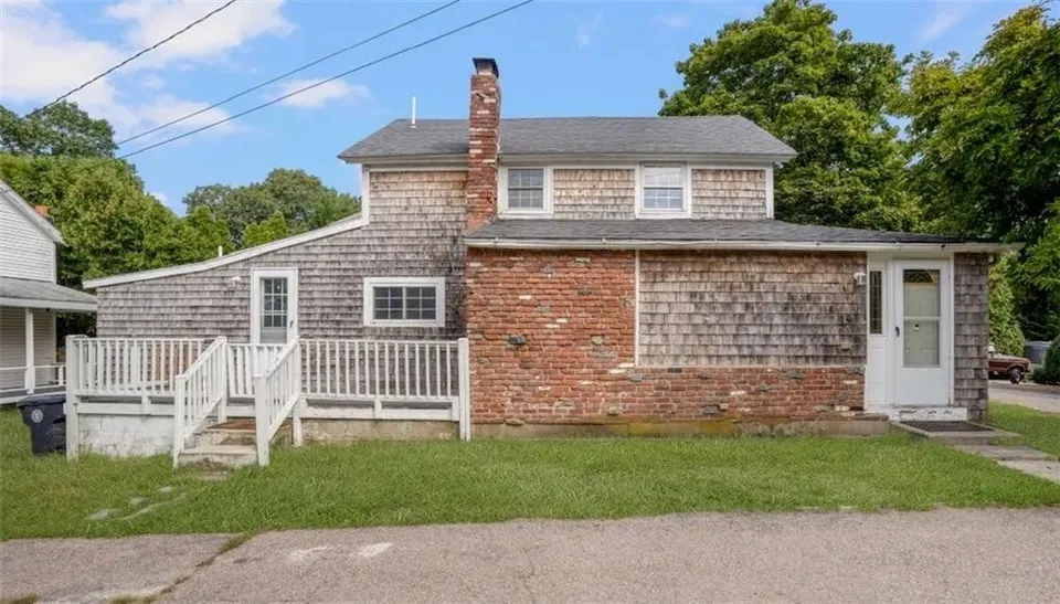 5 Bed 2 Bath Multi-Unit Residential Property in Warwick, RI - 2