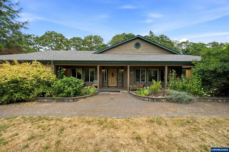5 Bed 2 Bath Traditional Suburban Family Home in Corvallis, OR - 5