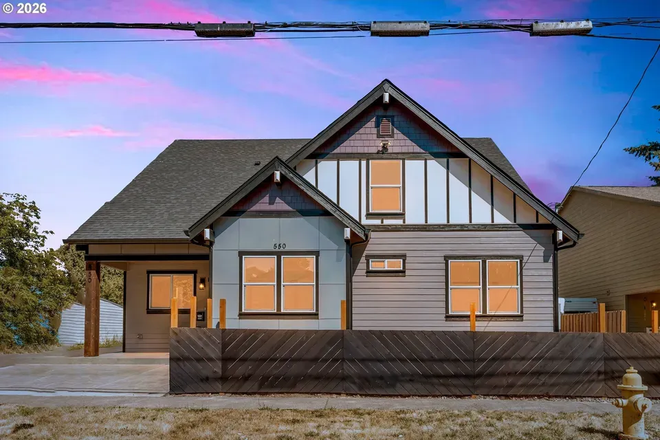 5 Bed 3 Bath Classic Historic Era Home in Hillsboro, OR - 1
