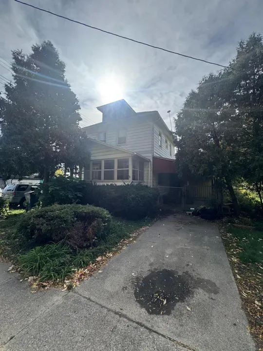 5 Bed 3 Bath Classic Historic Era Home in Lansing, MI - 1