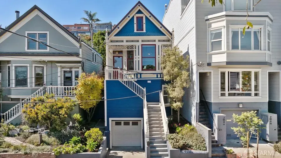 5 Bed 3 Bath Classic Historic Era Home in San Francisco, CA - 1