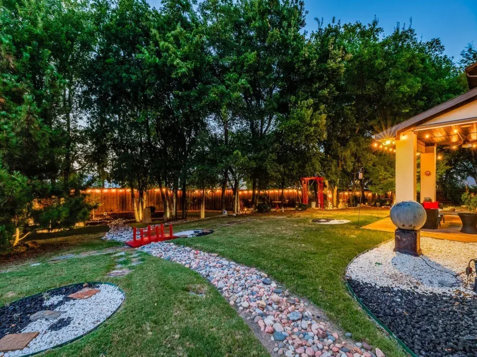 5 Bed 3 Bath Established Contemporary Home in Allen, TX - 3