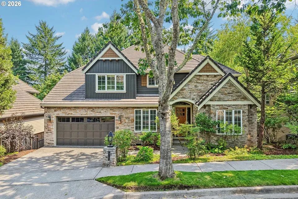 5 Bed 3 Bath Established Contemporary Home in Beaverton, OR - 1