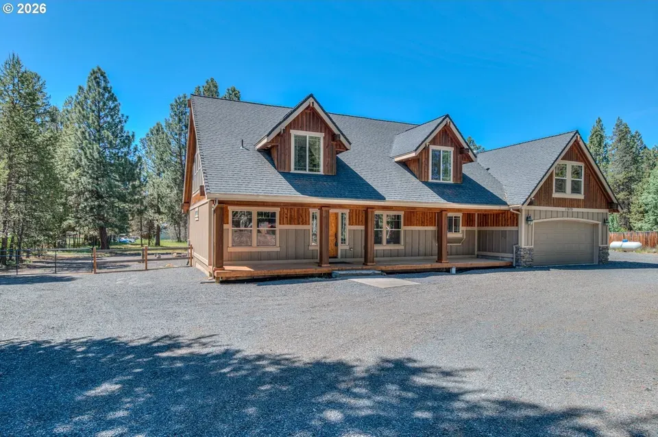 5 Bed 3 Bath Established Contemporary Home in Bend, OR - 3