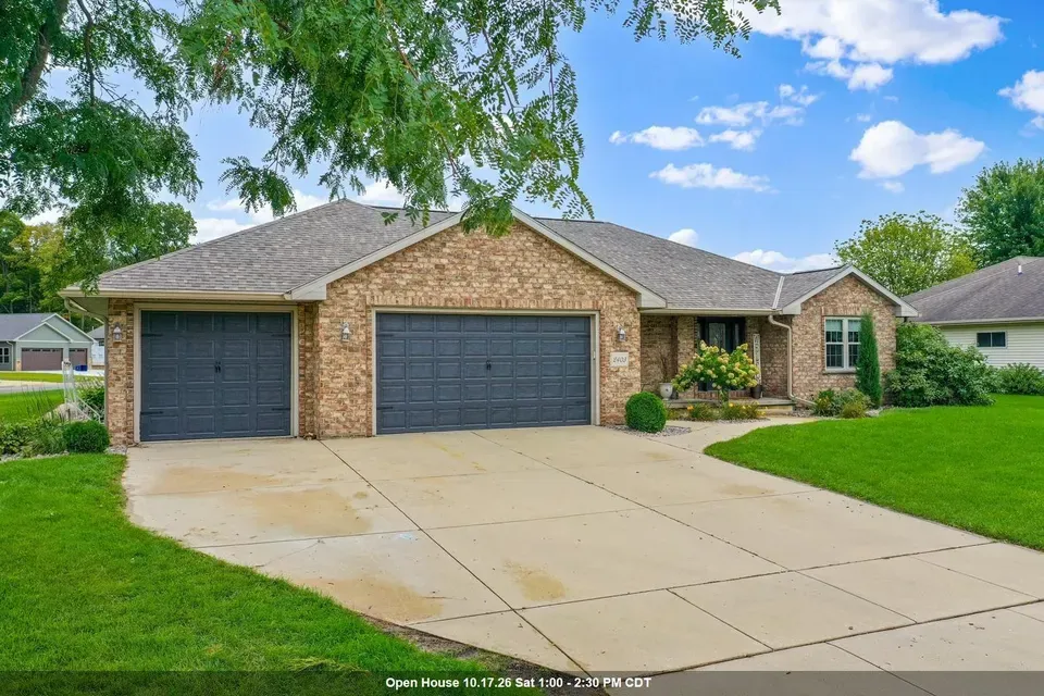 5 Bed 3 Bath Established Contemporary Home in Green Bay, WI - 1