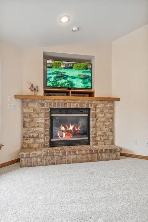 5 Bed 3 Bath Established Contemporary Home in Green Bay, WI - 5