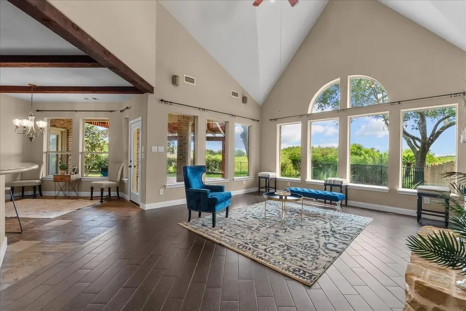 5 Bed 3 Bath Established Contemporary Home in League City, TX - 1