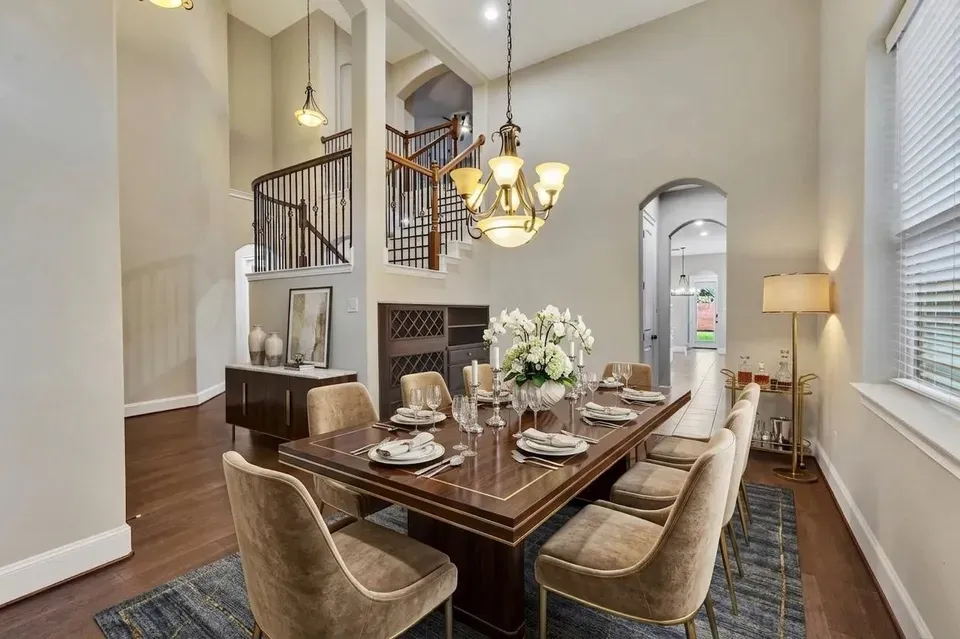 5 Bed 3 Bath Established Contemporary Home in League City, TX - 3