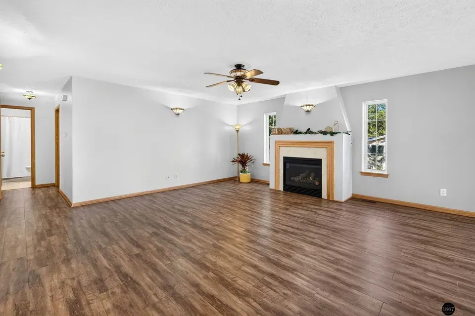 5 Bed 3 Bath Established Contemporary Home in Lincoln, NE - 2