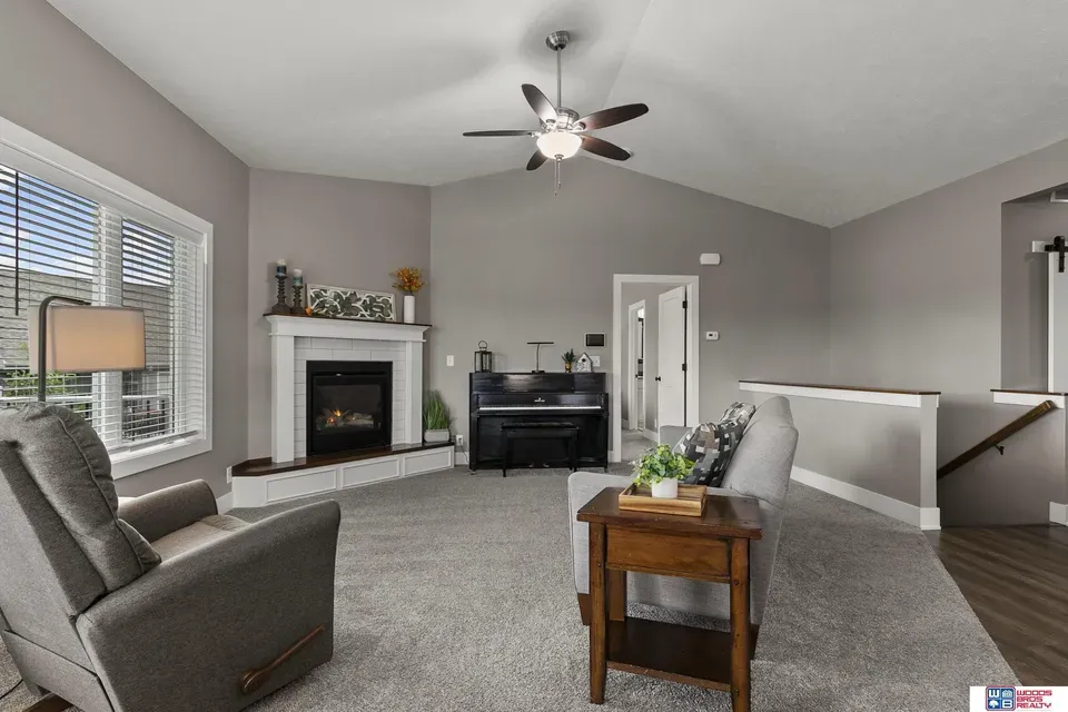 5 Bed 3 Bath Established Contemporary Home in Lincoln, NE - 5