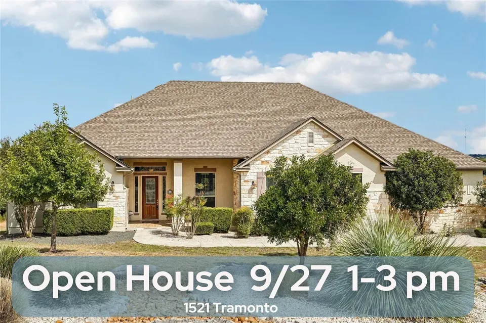 5 Bed 3 Bath Established Contemporary Home in New Braunfels, TX - 1