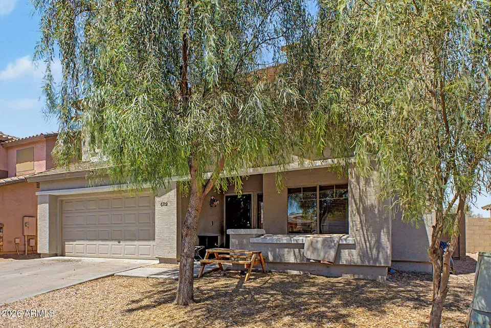 5 Bed 3 Bath Established Contemporary Home in Phoenix, AZ - 3