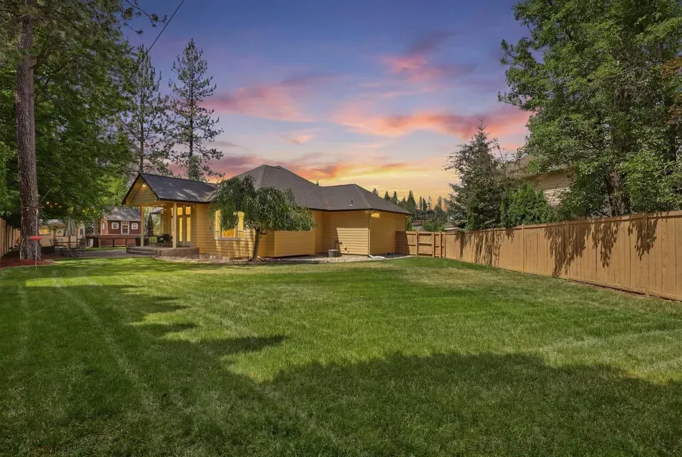 5 Bed 3 Bath Established Contemporary Home in Spokane, WA - 3