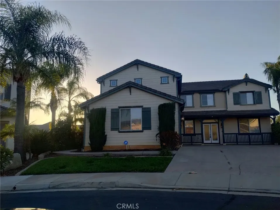 5 Bed 3 Bath Established Contemporary Home in Temecula, CA