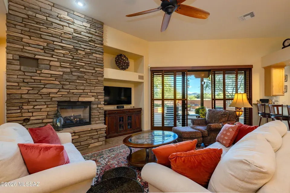 5 Bed 3 Bath Established Contemporary Home in Tucson, AZ - 4