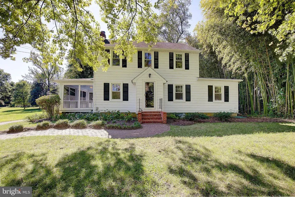 5 Bed 3 Bath Established Mid-Century Residence in Annapolis, MD