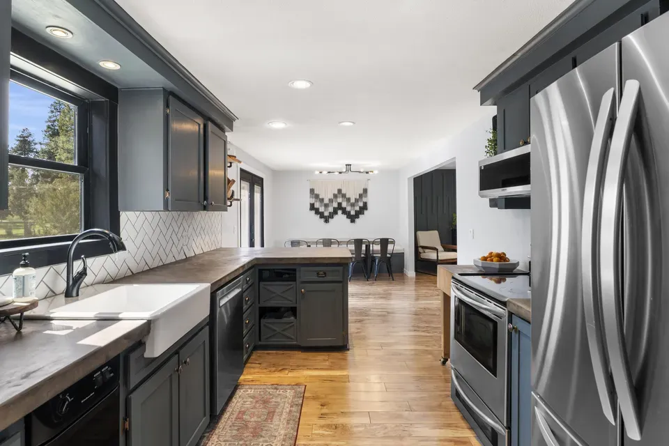 5 Bed 3 Bath Established Mid-Century Residence in Bend, OR - 3