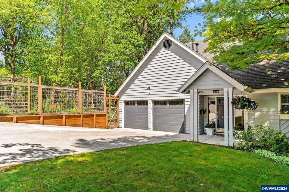 5 Bed 3 Bath Established Mid-Century Residence in Corvallis, OR - 3