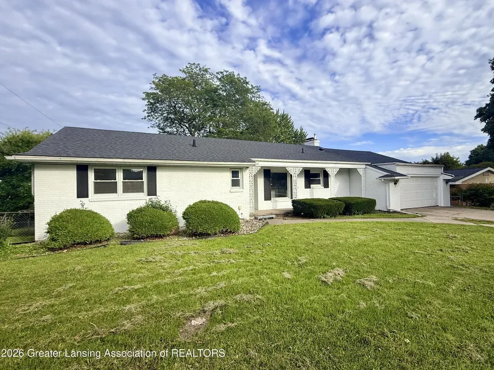 5 Bed 3 Bath Established Mid-Century Residence in Lansing, MI - 1