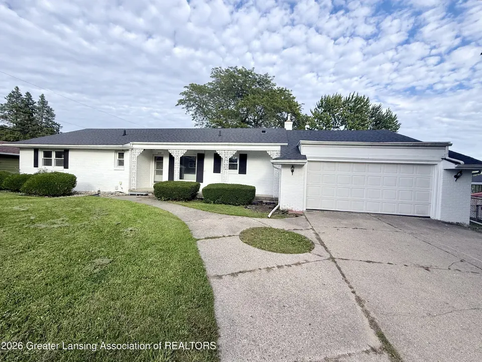 5 Bed 3 Bath Established Mid-Century Residence in Lansing, MI - 3