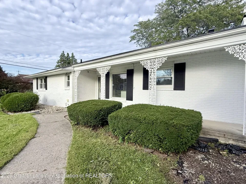 5 Bed 3 Bath Established Mid-Century Residence in Lansing, MI - 4