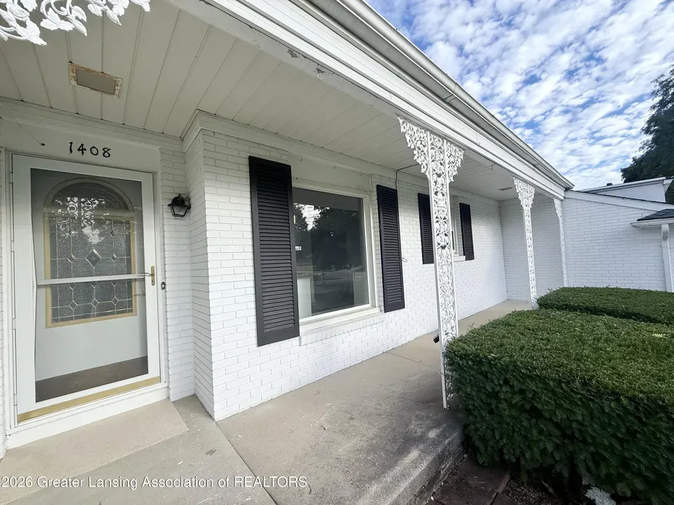 5 Bed 3 Bath Established Mid-Century Residence in Lansing, MI - 5