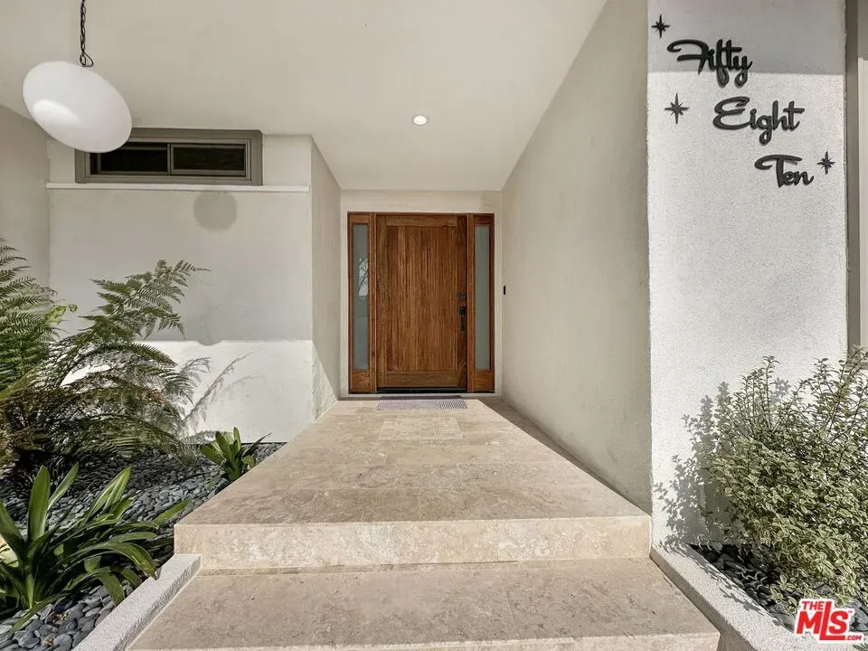 5 Bed 3 Bath Established Mid-Century Residence in Los Angeles, CA - 1