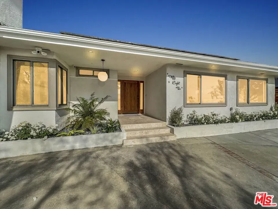 5 Bed 3 Bath Established Mid-Century Residence in Los Angeles, CA - 2