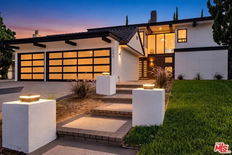 5 Bed 3 Bath Established Mid-Century Residence in Los Angeles, CA - 1