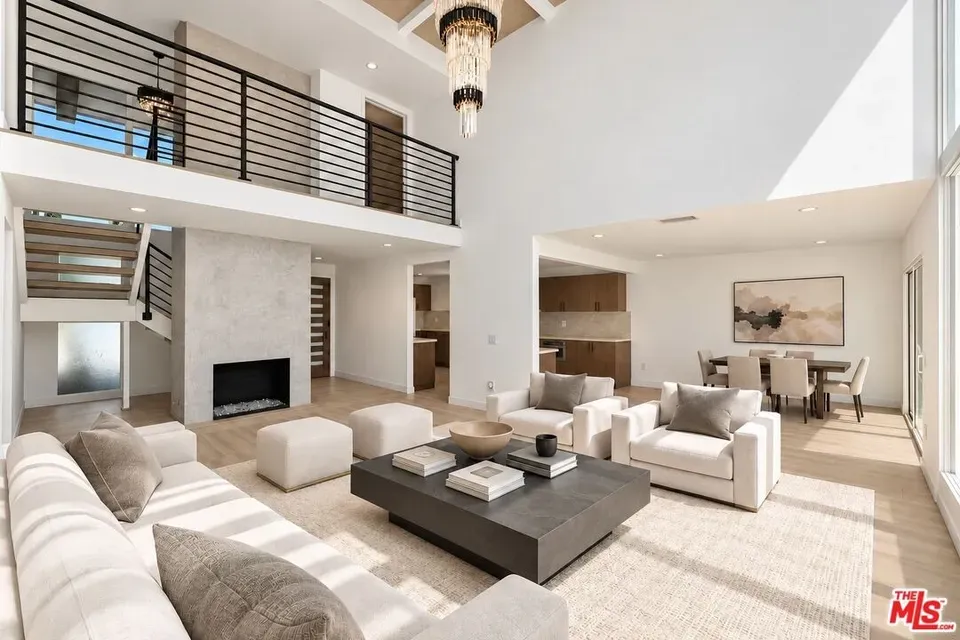 5 Bed 3 Bath Established Mid-Century Residence in Los Angeles, CA - 5