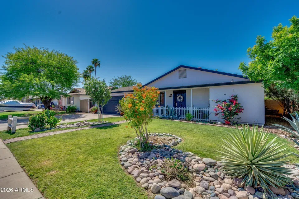 5 Bed 3 Bath Established Mid-Century Residence in Mesa, AZ - 2