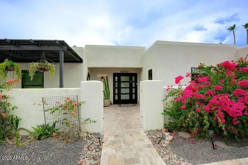 5 Bed 3 Bath Established Mid-Century Residence in Phoenix, AZ - 4