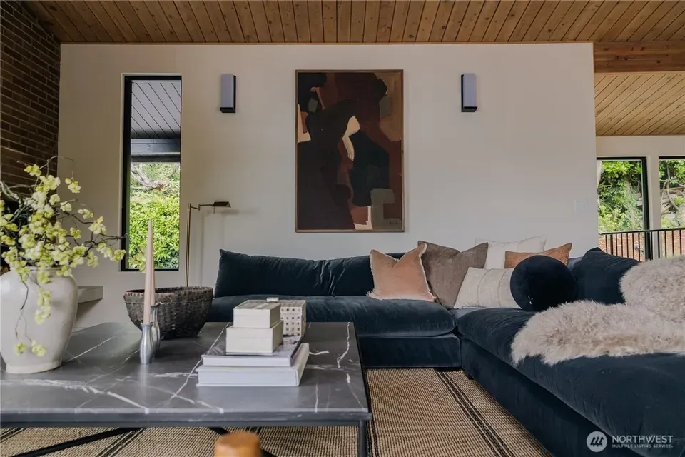 5 Bed 3 Bath Established Mid-Century Residence in Seattle, WA - 5