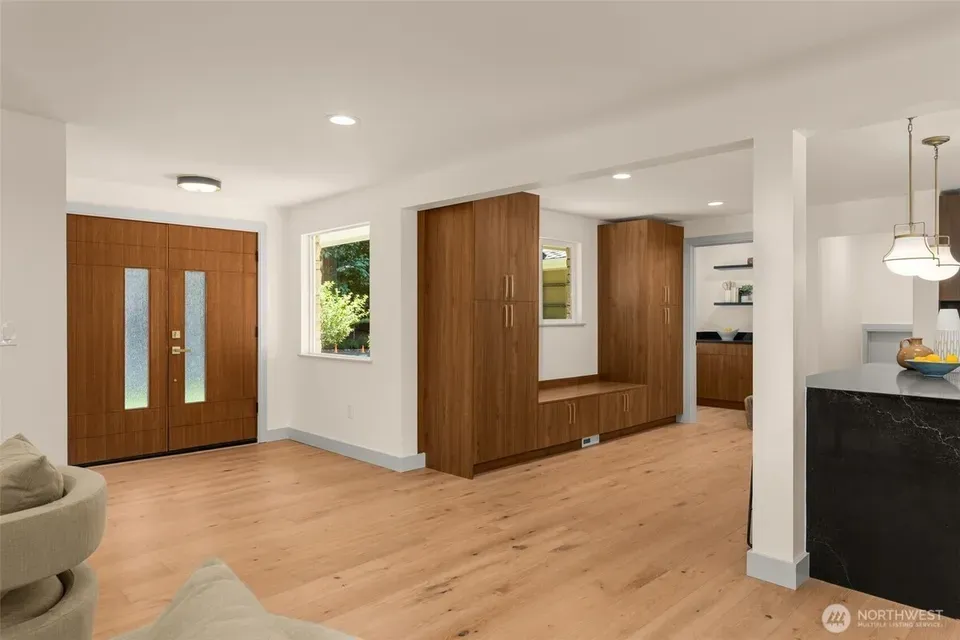 5 Bed 3 Bath Established Mid-Century Residence in Seattle, WA - 5