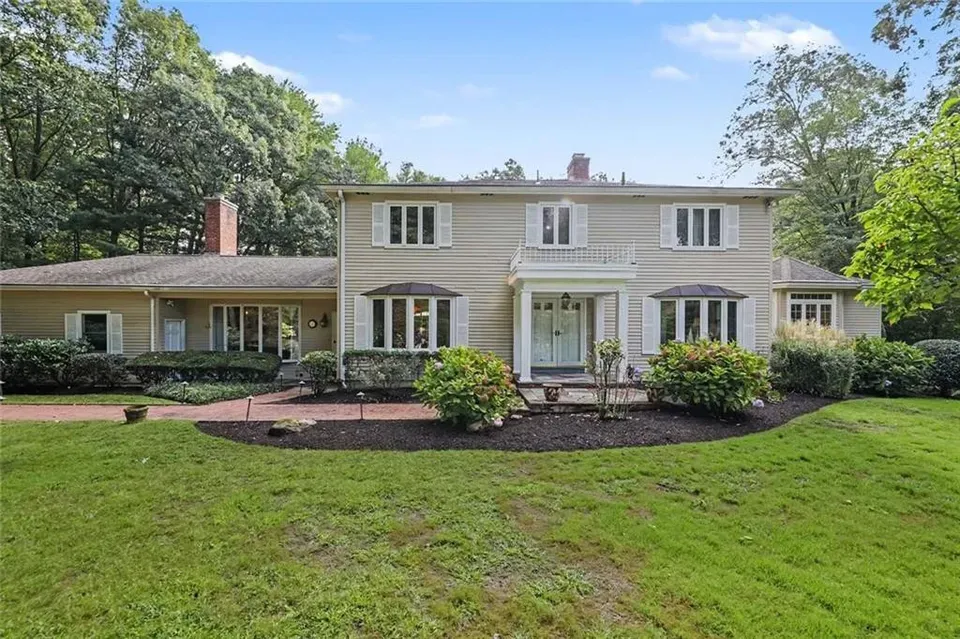5 Bed 3 Bath Established Mid-Century Residence in Warwick, RI