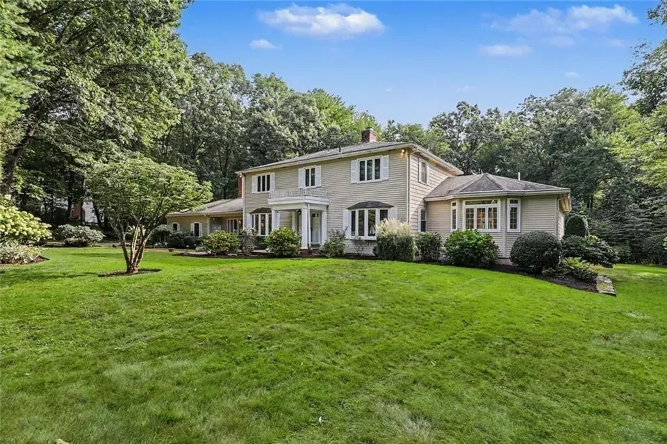 5 Bed 3 Bath Established Mid-Century Residence in Warwick, RI - 2