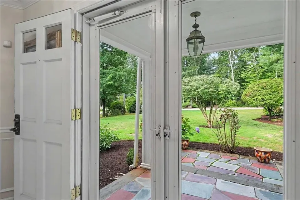 5 Bed 3 Bath Established Mid-Century Residence in Warwick, RI - 5