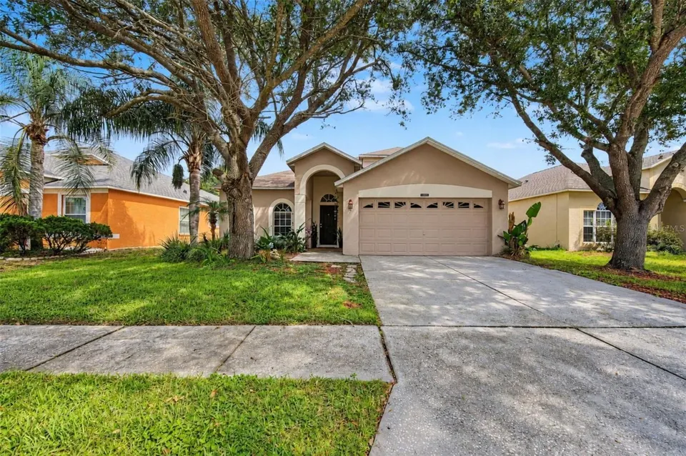 5 Bed 3 Bath Traditional Craftsman in Tampa, FL