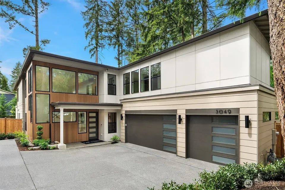 5 Bed 3 Bath Modern Architectural Estate in Bellevue, WA - 1