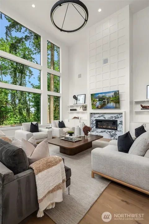 5 Bed 3 Bath Modern Architectural Estate in Bellevue, WA - 5