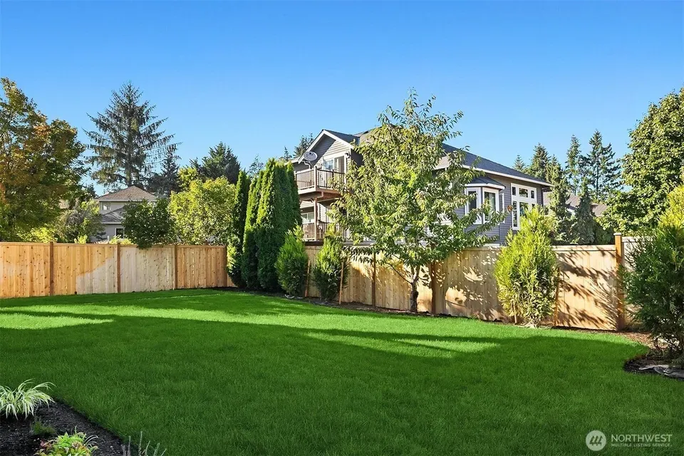 5 Bed 3 Bath Modern Architectural Estate in Bellevue, WA - 5