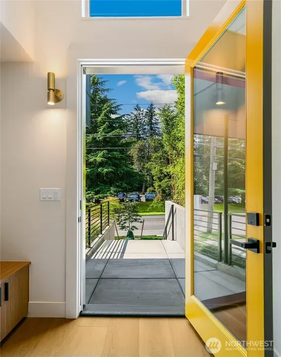 5 Bed 3 Bath Modern Architectural Estate in Seattle, WA - 4