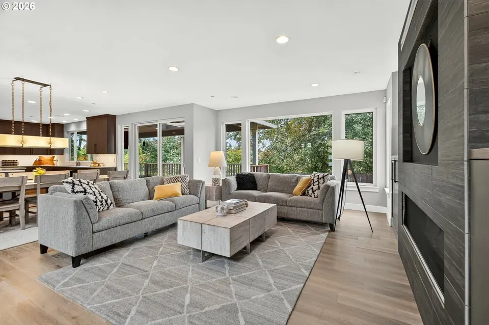 5 Bed 3 Bath Modern Contemporary Residence in Beaverton, OR - 5