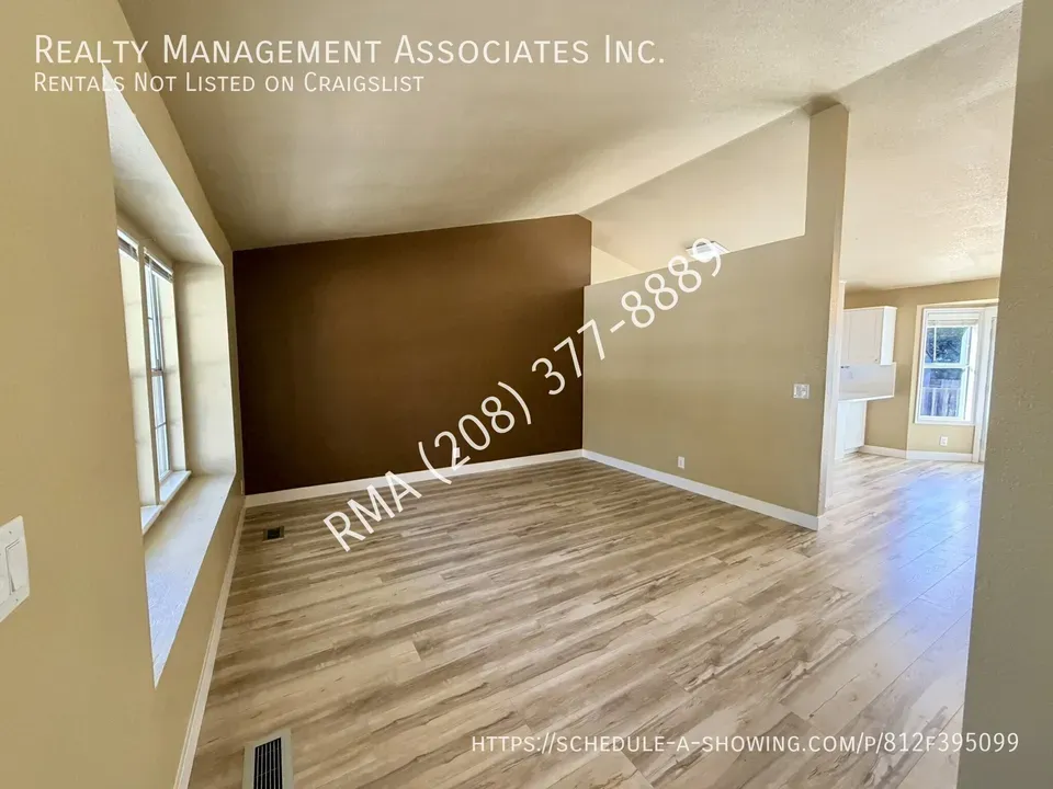 5 Bed 3 Bath Modern Contemporary Residence in Boise, ID - 4