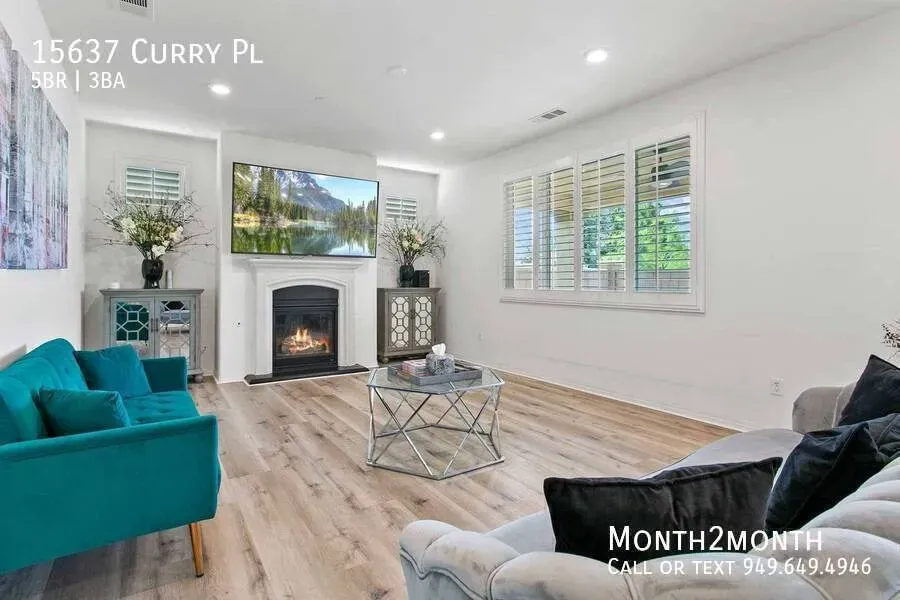 5 Bed 3 Bath Modern Contemporary Residence in Fontana, CA