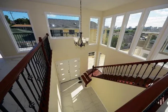 5 Bed 3 Bath Modern Contemporary Residence in Honolulu, HI - 1