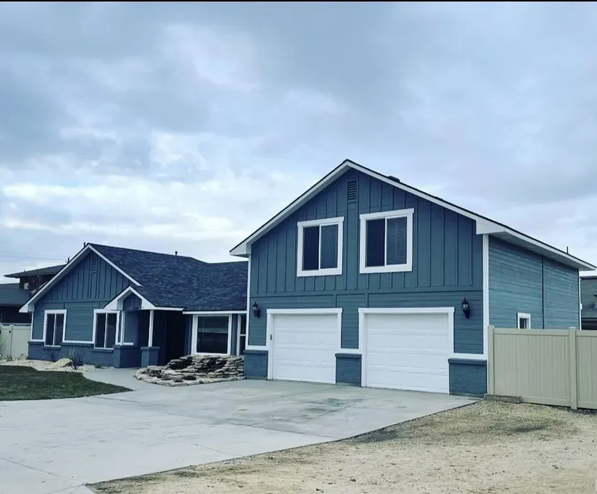 5 Bed 3 Bath Modern Contemporary Residence in Meridian, ID - 2